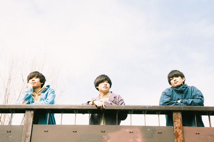 アメノイロ。、9月より3ヶ月連続対バン企画"秋、夜道は月明かりを辿って"開催決定