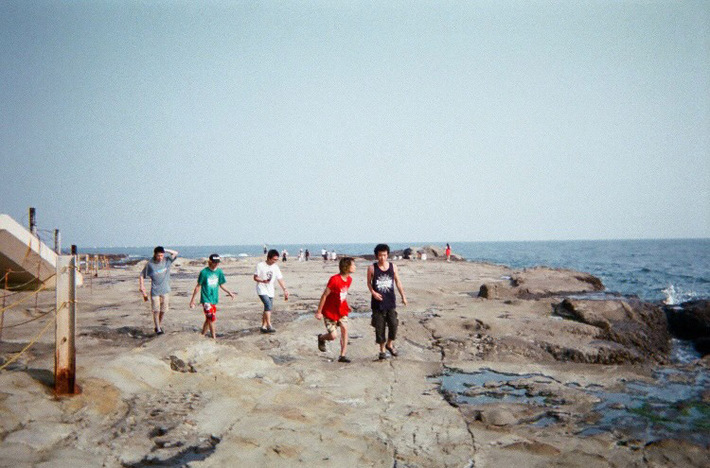 爆弾ジョニー、結成10周年に"自家製"3rdアルバム『H1OPE』リリース決定