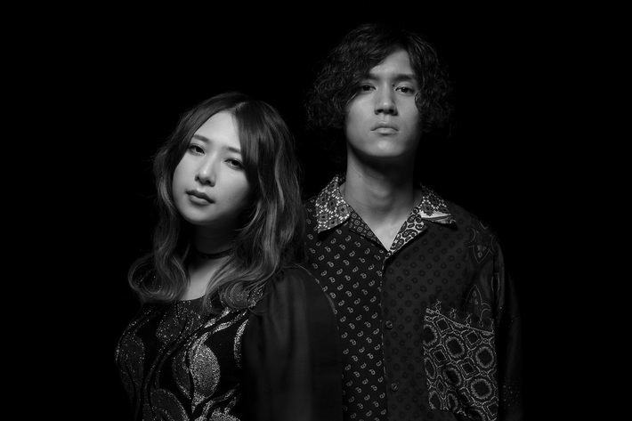 GLIM SPANKY、2年ぶりのアルバム『Walking On Fire』10/7リリース。ニュー・ヴィジュアル＆ティーザー映像公開。リード・トラック「東京は燃えてる」先行配信スタート