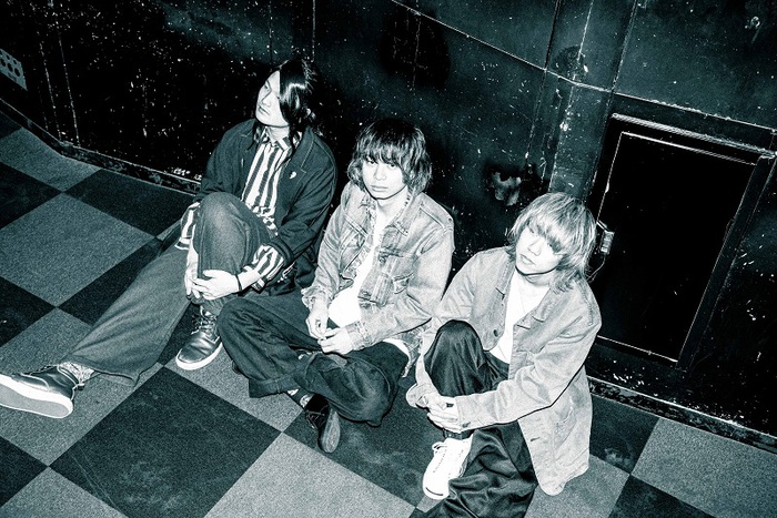名古屋発の日本語ロック・バンド Maki、1stフル・アルバム『RINNE』全曲トレーラー公開