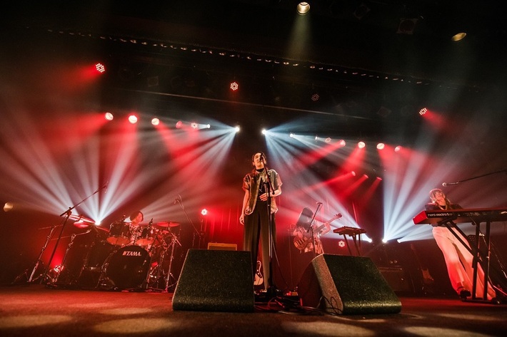 ペンギンラッシュ、DIAMOND HALLでのライヴと新曲MVをアルバム発売日にYouTubeで一度きりのプレミア公開