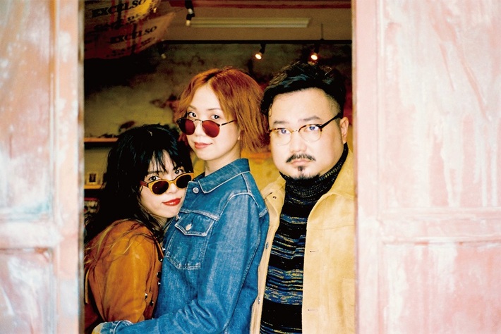 DADARAY、デジタル・シングル「GALS」配信開始。"ガラケー"をモチーフにしたリリック・ビデオも公開