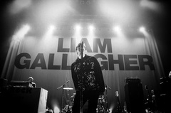 Liam Gallagherのドキュメンタリー映画"リアム・ギャラガー：アズ・イット・ワズ"、本編ライヴ・シーン公開。小出祐介（Base Ball Bear）出演の公開記念特番も配信決定