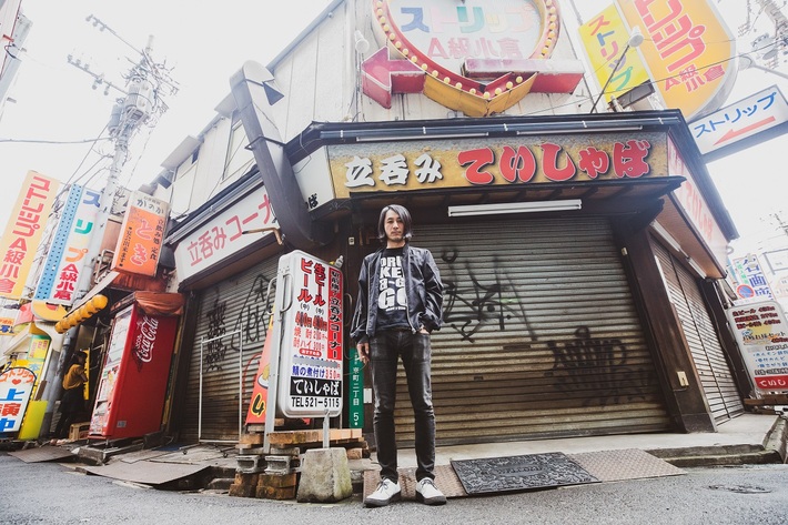 百々和宏（MO'SOME TONEBENDER）、バースデー・ライヴ・ツアーをウエノコウジと開催