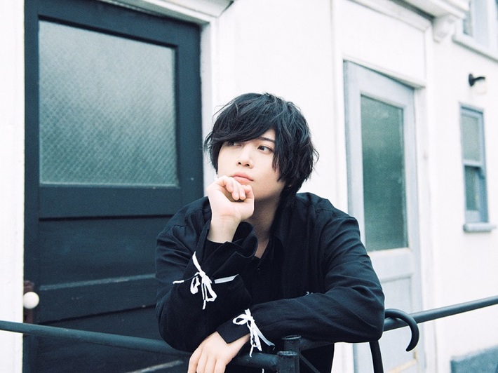 斉藤壮馬、"in bloom"シリーズ第3弾デジタル・シングル「パレット」MV公開。俳優 奥平大兼も出演