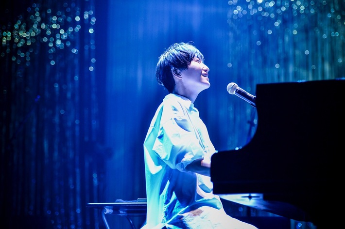 日食なつこ、初のカラオケ音源ミニ・アルバム『#日食なつこが歌わせてみた』明日10/21デジタル・リリース