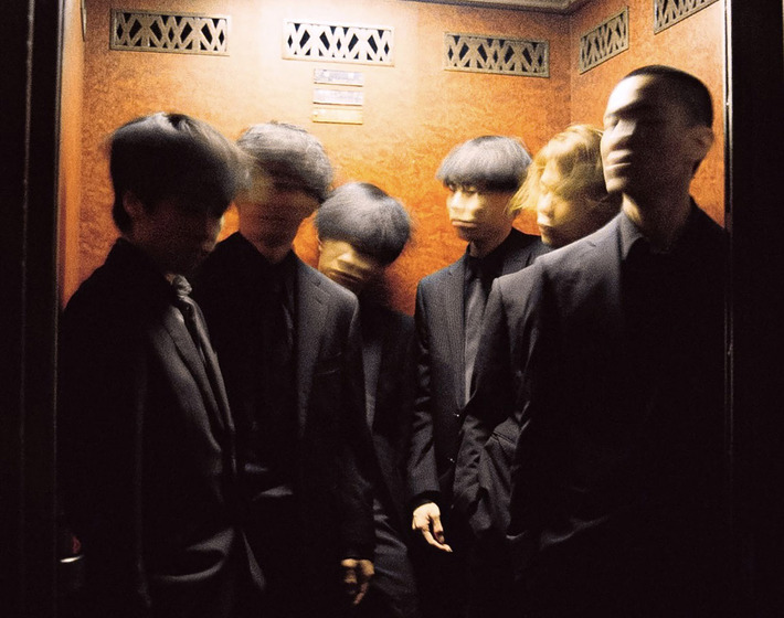 ジャンル不特定6人組バンド Ochunism、ミニ・アルバム『INSIDE』リリース記念し無料配信ライヴ開催