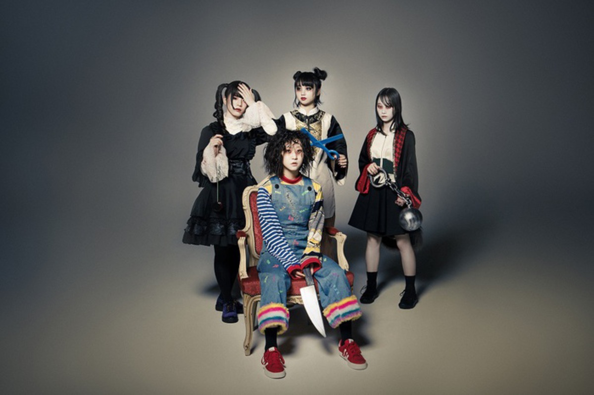 Bis 明日11 25リリースのファン セレクト アルバム プロパガンダ と Propaganda より山田健人ディレクションの新曲 Hide In Sew Mv公開 Bis 明日11 25リリースのファン セレクト アルバム プロパガンダ と Propaganda より山田健人ディレクションの新曲 Hide In Sew Mv公開