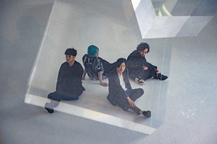 ストレイテナー、本日11/11リリースのデジタル・シングル「さよならだけがおしえてくれた」MV公開＆ニュー・アルバム『Applause』ジャケ写解禁。配信ワンマン・ライヴも決定