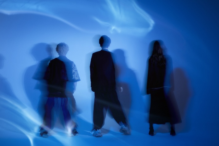 あれくん、涼真、岩村美咲の3人組ユニット"夜韻-Yoin-"、本日12/23リリースのメジャー1stミニ・アルバムより表題曲「青く冷たく」MV（Short Ver.）公開