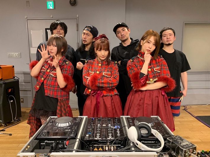 あゆみくりかまき、バンド・セット・ライヴ映像を12/27に緊急公開