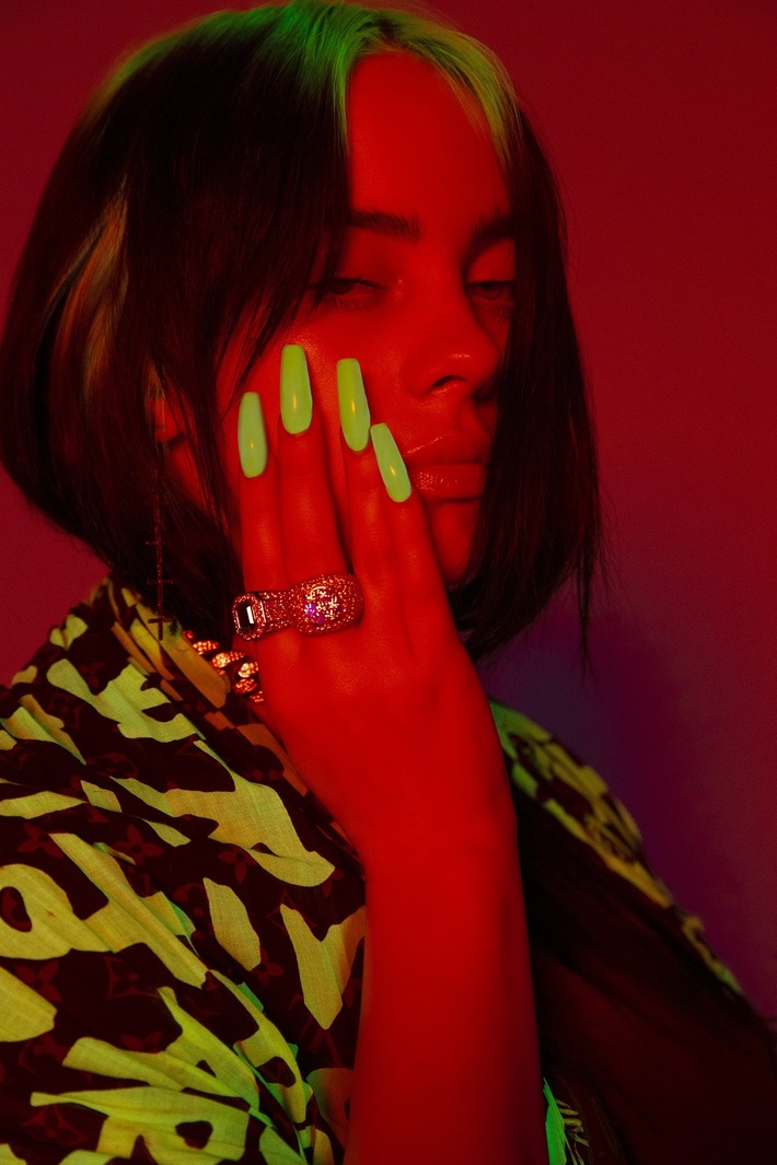 Billie Eilish、12/25放送"ミュージックステーション ウルトラSUPER LIVE2020"出演決定。日本のテレビ初パフォーマンス