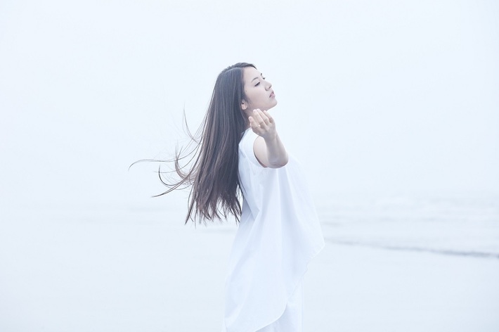 阿部真央、初のカバー・アルバム『MY INNER CHILD MUSEUM』より「千本桜」リリック・ビデオ公開