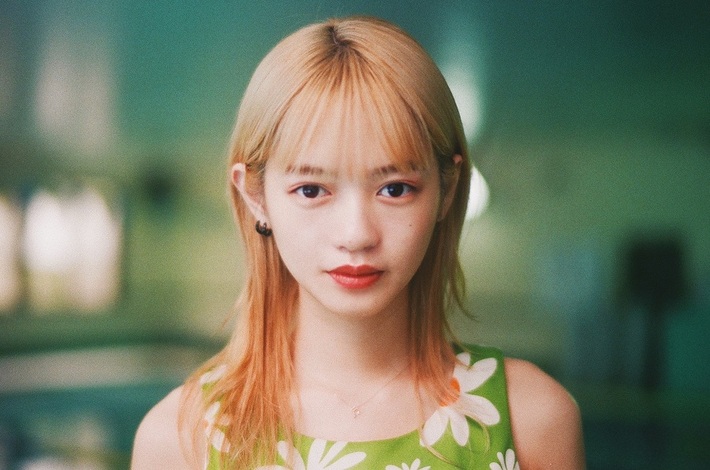 シンガー・ソングライター mihoro*、新成人必聴の1曲「コドモノママデ」ライヴ映像公開。配信ワンマン・ライヴ開催も決定