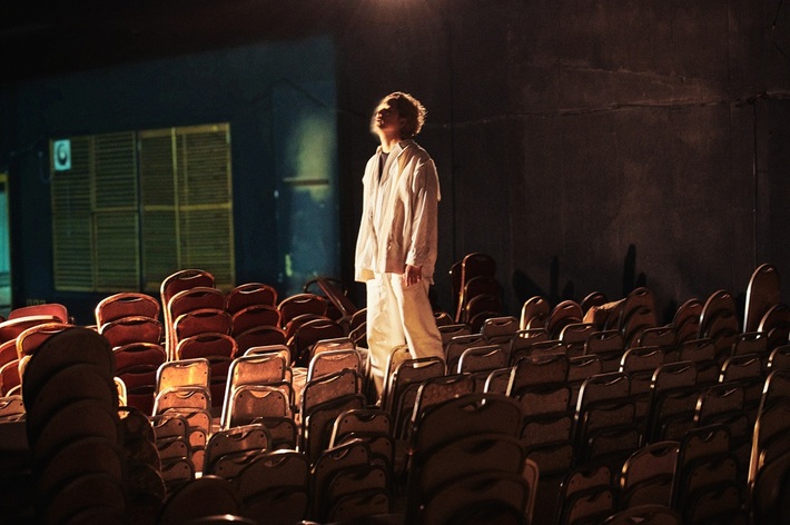 キタニタツヤ、4ヶ月連続デジタル・リリース第3弾「逃走劇」でカネコアツシ著の漫画"EVOL"とコラボ。2/24配信＆MVプレミア公開。ティーザー・ムービー＆新アー写解禁