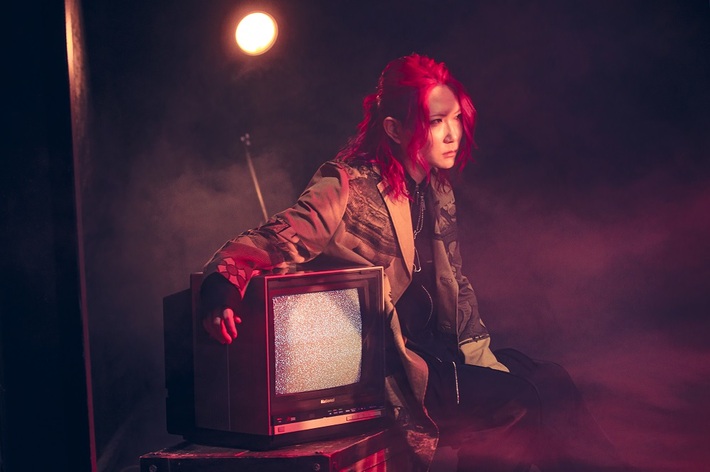 ネット・シーンを中心に活躍するヴォーカリスト あらき、最新アルバム『UNKNOWN PARADOX』6/16発売。堀江晶太、DECO*27、かいりきベア、すりぃ他書き下ろし曲収録