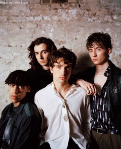 アイルランド出身の4人組バンド INHALER、ニュー・シングル「Cheer Up Baby」リリース。7月にデビュー・アルバム『It Won't Always Be Like This』発売も決定