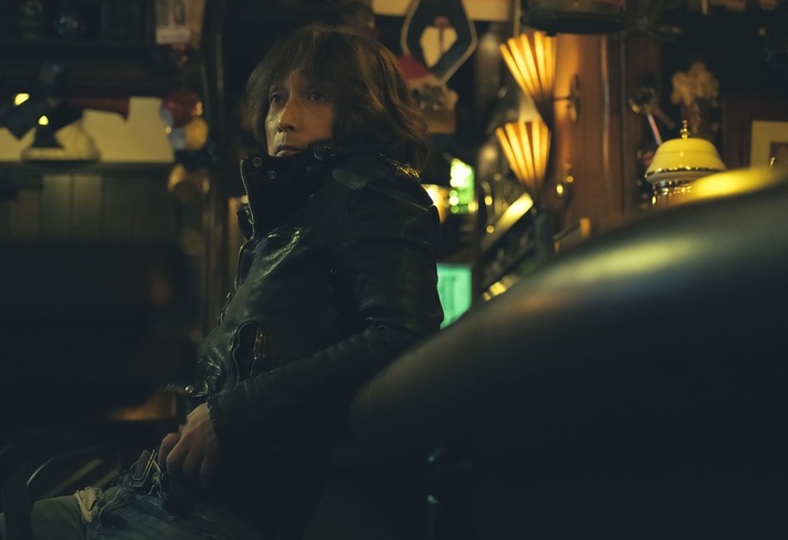 浅井健一、ニュー・アルバム『Caramel Guerrilla』より先行配信曲「Not Ready Love」MV公開