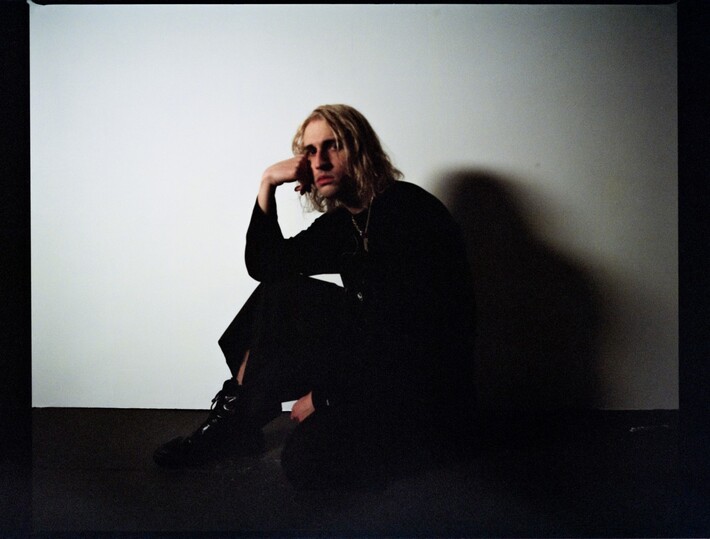 Porter Robinson、7年ぶりニュー・アルバム『Nurture』に"大好きな日本のアーティスト"水曜日のカンパネラとのコラボ楽曲が日本限定収録決定