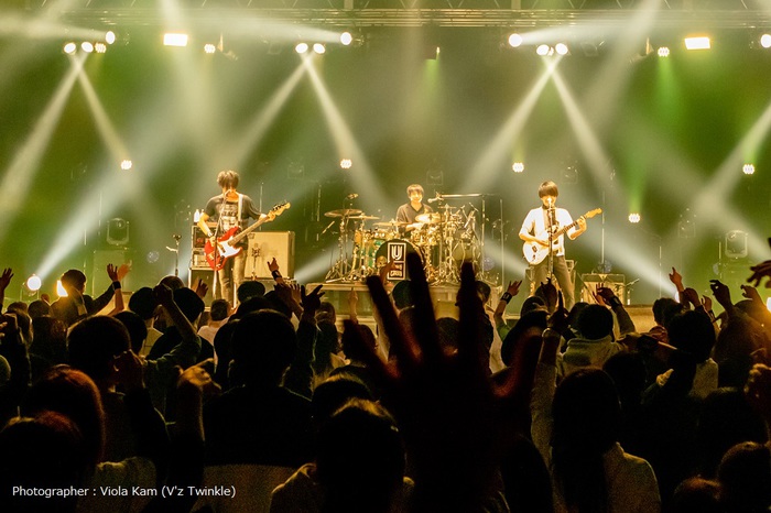UNISON SQUARE GARDEN、"TOUR 2021「Normal」"KT Zepp Yokohama公演の模様を収めたライヴ映像作品5/26リリース決定