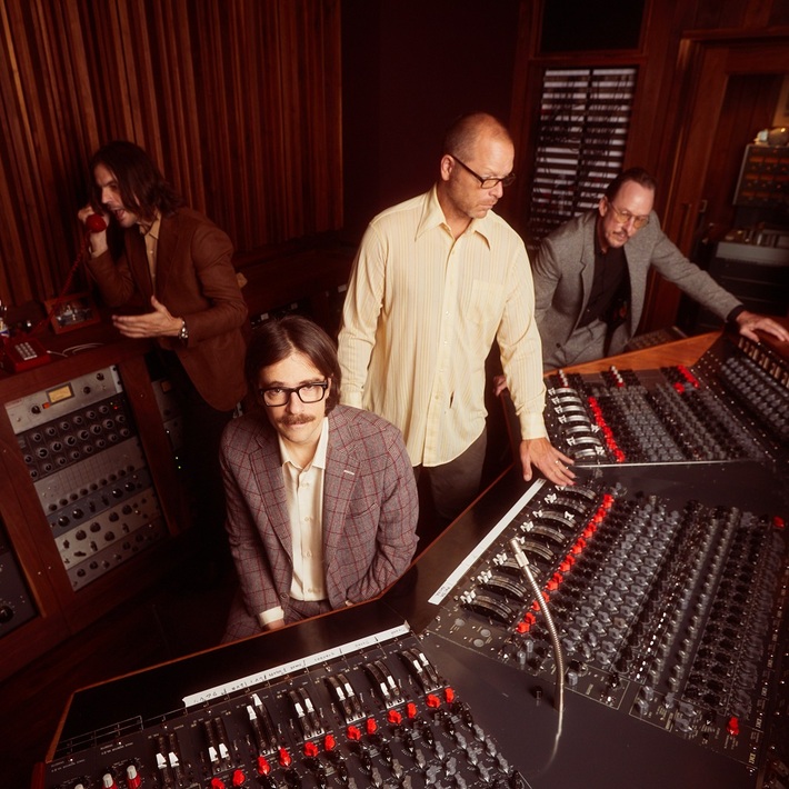 WEEZER、ニュー・アルバム『OK Human』より「Grapes Of Wrath」MV公開