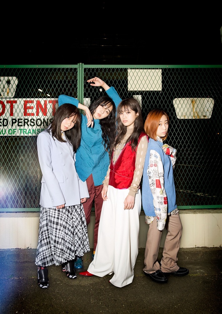 赤い公園、 5/28開催ラスト・ライヴのサポート・メンバーに小出祐介（Base Ball Bear）、キダ モティフォ（tricot）、堀向彦輝 a.k.a. hico決定。有料生配信も実施