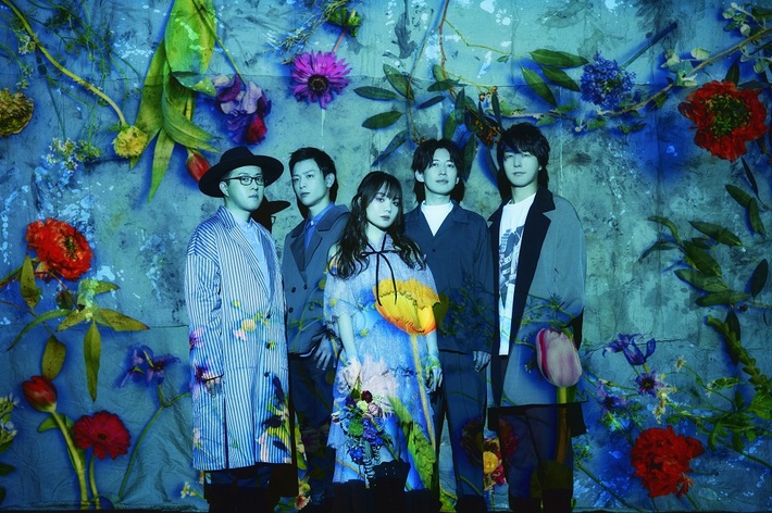 vivid undress、メジャー2ndミニ・アルバム『愛のゲイン』6/23リリース。スクリーン投影による新アー写も公開