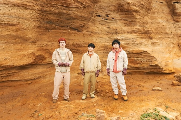 BBHF、新体制初の新曲「黒い翼の間を」MVを5/12プレミア公開。同日Amazon Music Japan Channelで無料配信ライヴも