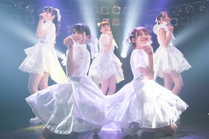 マジカル・パンチライン、横浜ベイホール・ワンマンで新体制初パフォーマンス。デジタル・シングル「キラハピ」5/26発売決定