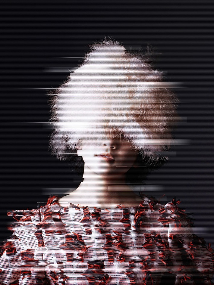 ゆらぎのある独特の低音とハイトーン・ヴォイスで注目集めるSSW mahina、JQ（Nulbarich）プロデュースのニュー・シングル「Lamplighter」MV公開