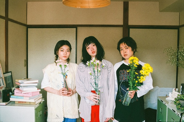 SHISHAMO、ニュー・アルバム『SHISHAMO 7』より「中毒」5/28先行配信スタート＆MVプレミア公開。ティーザー映像も解禁