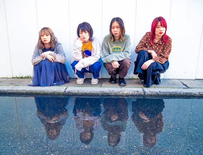 奈良発オルタナティヴ・ガールズ・ロック・バンド Split end、EP『moratorium』リリース決定。新アー写＆イラストレーター フクザワによるジャケット公開