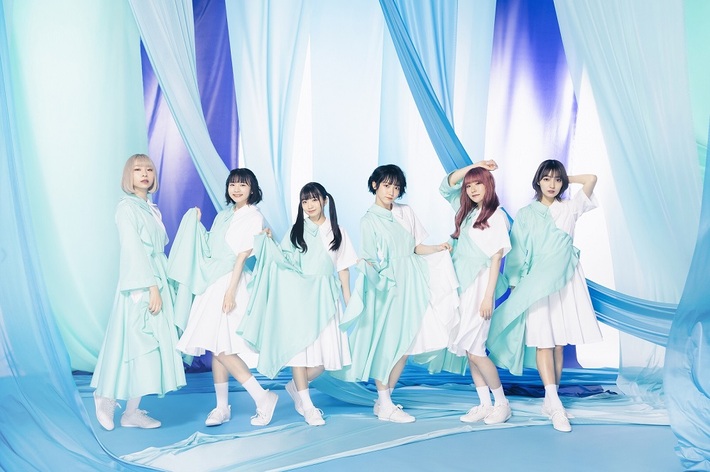 PARADISES、月ノウサギがひたすら走り続ける動画を公開。最新アー写も