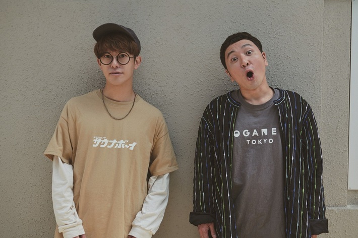 田邊駿一（BLUE ENCOUNT）、"サウナ"がテーマのコンピレーション・アルバム『トトノウオト』でサウナ芸人 マグ万平とサウナ・トーク展開。有名サウナ施設のステッカーも付属