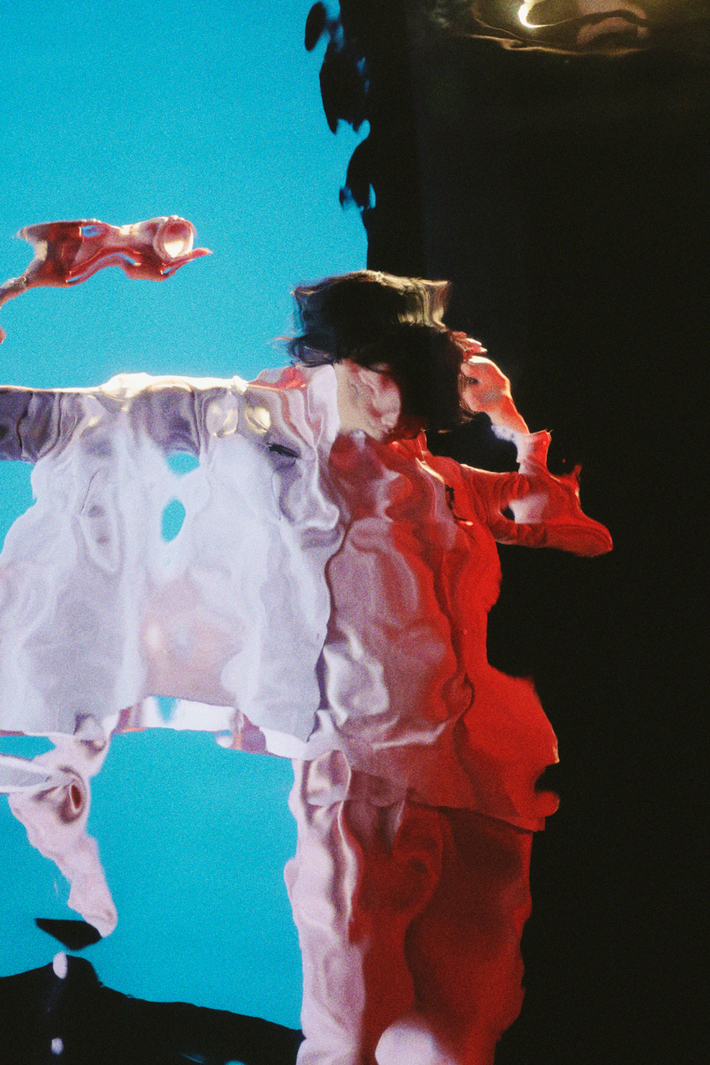 米津玄師、CDショップで"＃トケチャレ"ブース展開決定。"リコカツ"特別CMが今夜OA