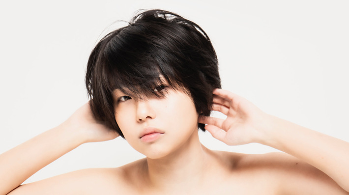 Maica_n、初のTVCMソング決定。"ウコンの力"TVCM"渡邊圭佑登場　僕らの振り子"篇に「何も知らないままで」"ウコンの力"バージョン提供