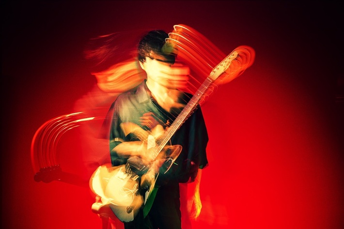 TK from 凛として時雨、初のベスト・アルバム『egomaniac feedback』詳細発表。TVアニメ"コードギアス 反逆のルルーシュ"EDテーマ書き下ろし決定