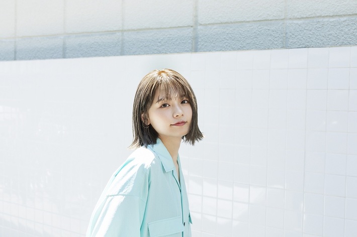 足立佳奈、ニュー・デジタル・シングルより表題曲「Film」MV公開。10月に東名阪にてバースデー・イベント開催決定