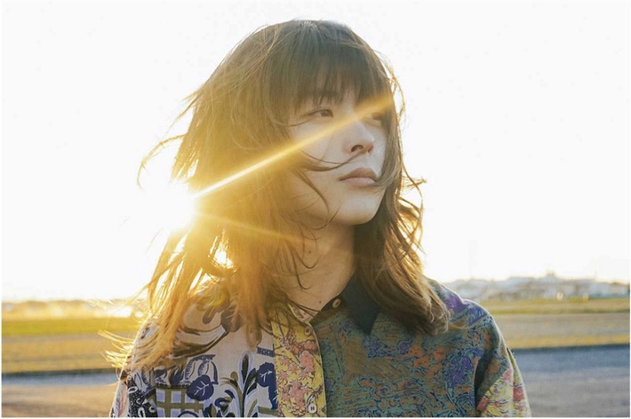 小林私、アコースティック・アルバム『包装』がボーナス・トラック収録しCD化決定。タワレコ限定で8/18リリース