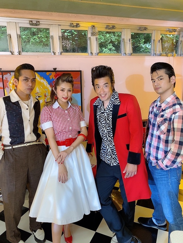 ハイブリッド・ロカビリー・バンド The Biscats、新曲「Sweet Jukebox」配信リリース＆MV公開。ロカビリー芸人 TAIGAがMV初出演