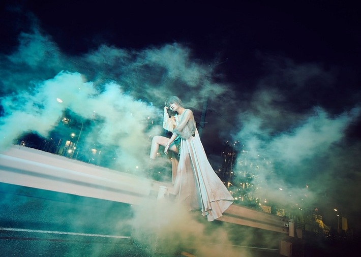 ニノミヤユイ、11/3リリースの両A面シングル表題曲「Dark seeks light」MV＆新アーティスト写真公開