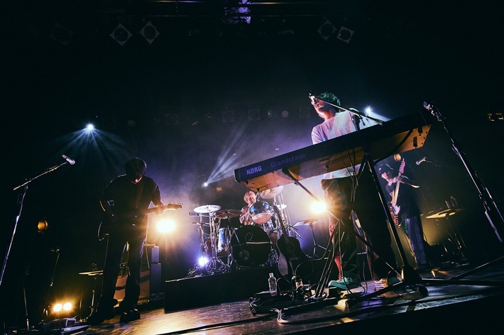 HOWL BE QUIET、ワンマン・ライヴ"Continue"より「染み」＆「ラブフェチ -歴代の仲間入りver-」ライヴ映像公開