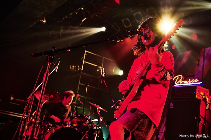 ドミコ、本日10/13リリースのニュー・フル・アルバム表題曲「血を嫌い肉を好む」MV公開