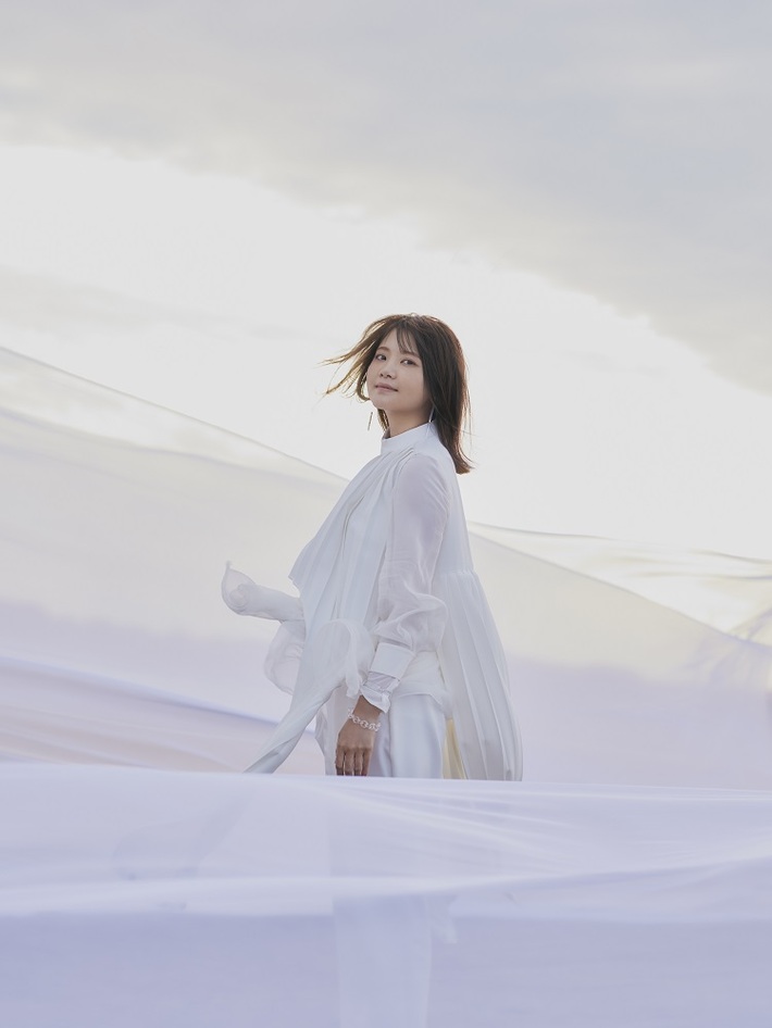 吉岡聖恵（いきものがかり）の楽曲とコラボした初のオリジナル・アニメーション"まっさら"が11/30にYouTubeプレミア公開決定。主人公 ゆな役を花澤香菜が担当