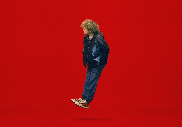 Vaundy、新曲「踊り子」明日11/17 0時より配信リリース＆MVプレミア公開決定。今夜23時半よりYouTubeにて初公開ライヴ映像の限定生配信も