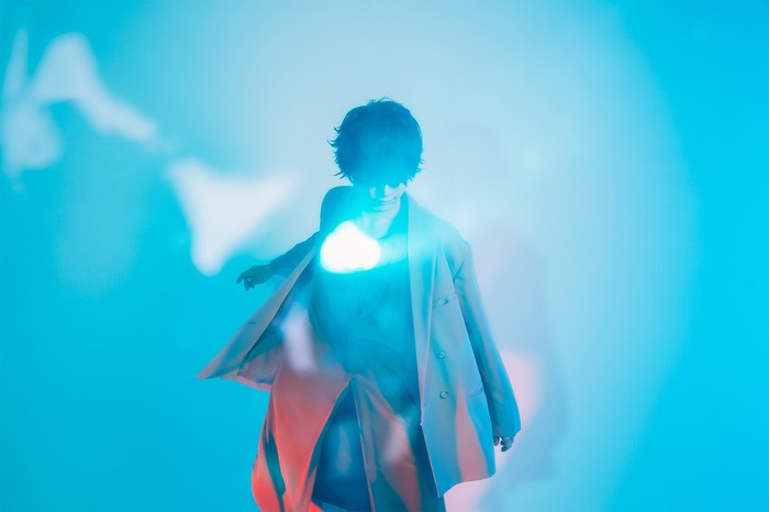 伊東歌詞太郎、"三千世界"と冠した初ベスト・アルバムの一部収録内容を発表