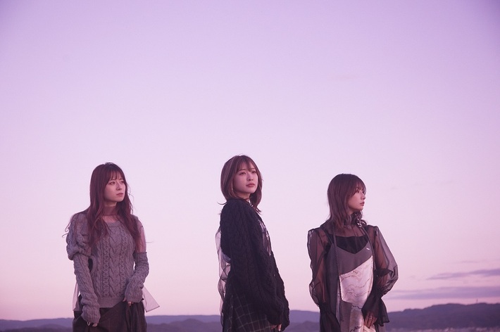 SILENT SIREN、12/15リリースのオール・タイム・ベスト・アルバム『SILENT』、『SIREN』＆日比谷野外大音楽堂ライヴ映像作品のトレーラー映像公開