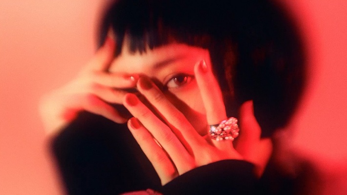 みゆな、新曲「奇術」MVを明日11/24 21時よりプレミア公開