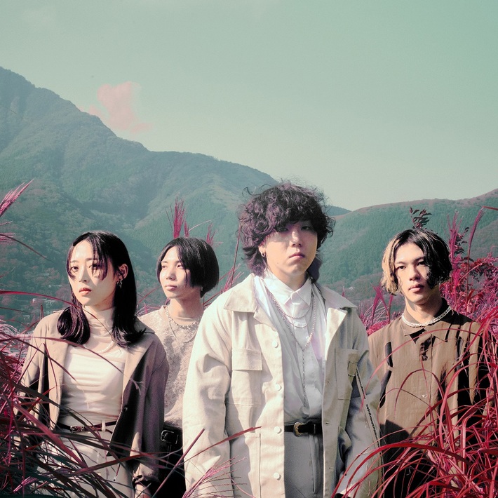 ナキシラベ、新メンバー加入＆新曲「DECIDE」配信リリース。11月から"爆音九愛ツアー"開催、ツアー・ファイナルはShibuya eggman