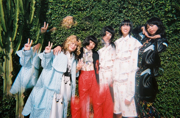 西海岸発ティーンエイジ・ガールズ・パンク・バンド THE LINDA LINDAS、新曲「Nino」リリース